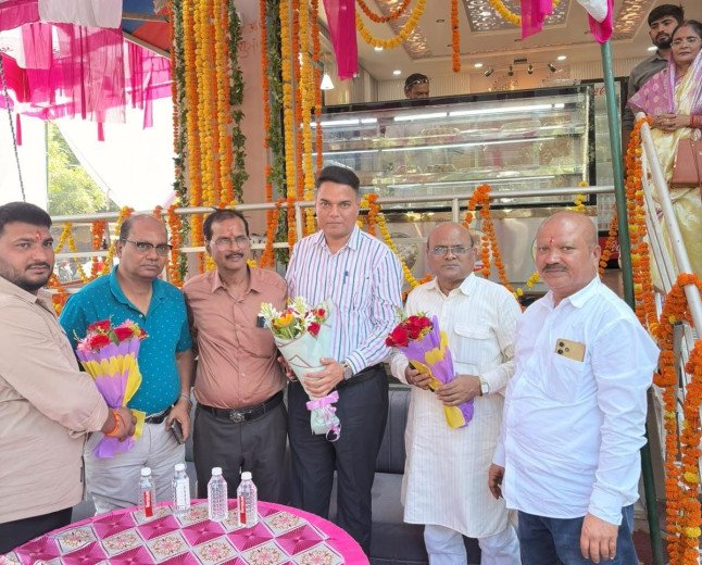कानपुर: रावतपुर में 'श्याम कुंज स्वीट्स हाउस' का भव्य शुभारंभ, शुद्धता और बेहतरीन स्वाद का वादा