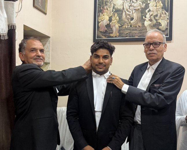 अधिवक्ता रवि पचौरी की बैंड सेरेमनी धूमधाम से संपन्न, अधिवक्ताओं ने दी शुभकामनाएं
