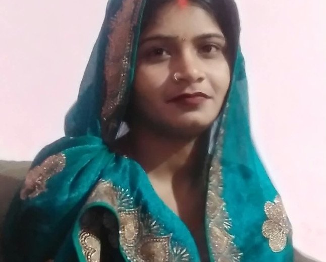प्रसव के बाद बेटी को जन्म देकर चल बसीं सपना, कहवई गांव में पसरा मातम; शोक में बंद रहा जीपी पब्लिक स्कूल