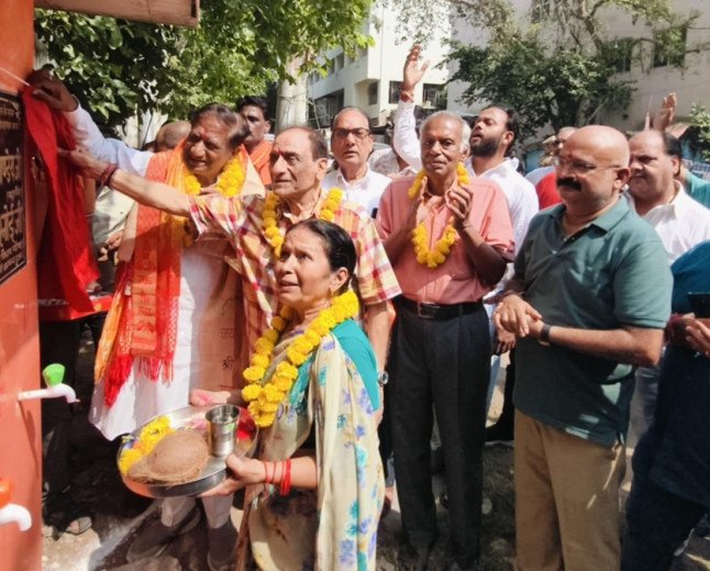 सलिल विश्नोई ने समर्सिबल पंप का किया लोकार्पण: नवरात्र के तीसरे दिन मेघदूत परिसर में मिली सौगात