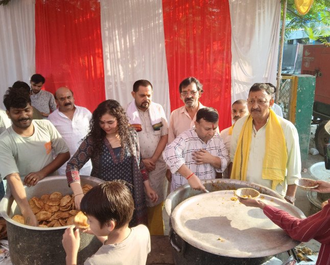 कानपुर: सिद्धपीठ श्री जंगली देवी मंदिर में उमड़ा आस्था का जनसैलाब, 40 वर्षों की परंपरा में हजारों भक्तों ने ग्रहण किया प्रसाद