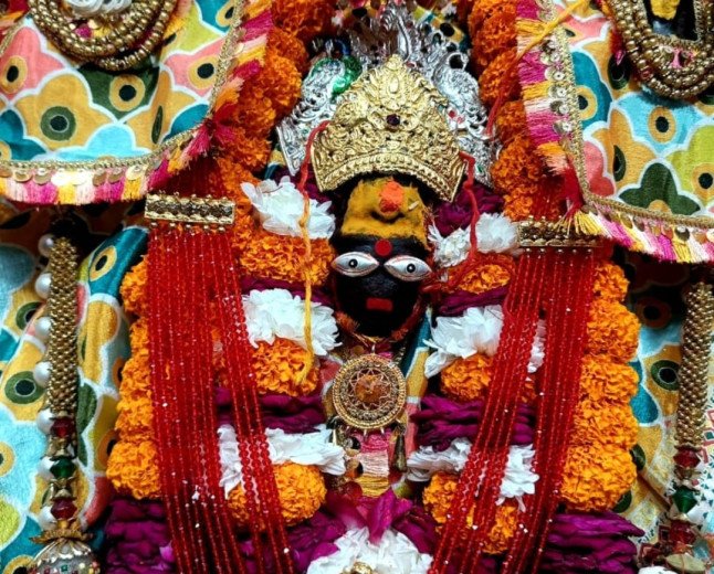 माँ कल्याणी देवी मंदिर: शारदीय नवरात्र के पहले दिन शैलपुत्री स्वरूप में दर्शन
